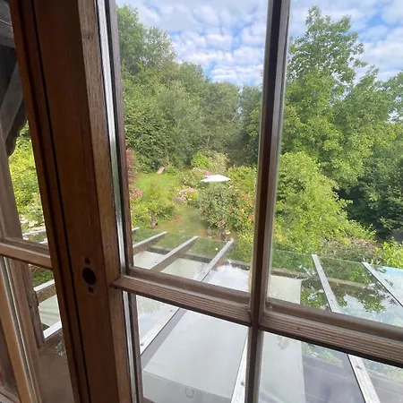 - In Der Hohen Eich Dg 公寓