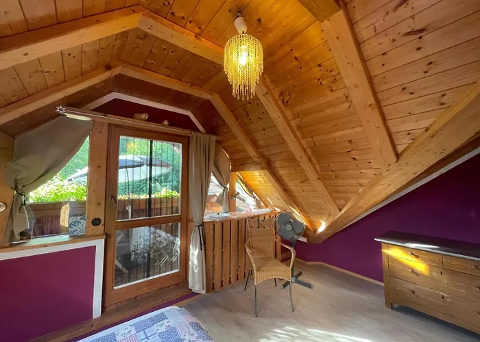 - In Der Hohen Eich Dg Daire *